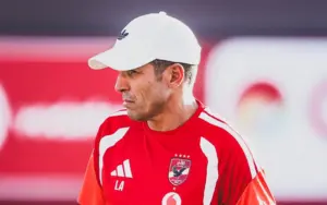 عموتة يستعد لمواجهة أبو قير بجلسات خاصة مع لاعبي الأهلي